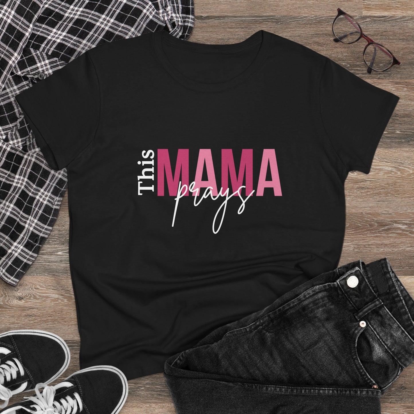 This Mama Prays T-Shirt
