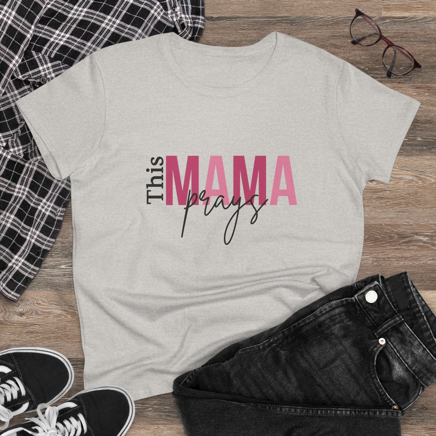 This Mama Prays T-Shirt